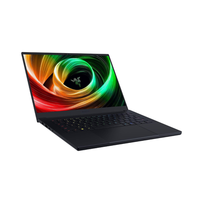 Razer Blade 14 QHD+ OLED 14" | RTX 5070 | Ryzen AI 9 365 | 32GB RAM | 1TB SSD | Windows 11
